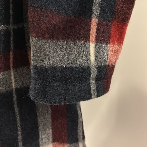 Tahari Coat - Picture 4 of 11